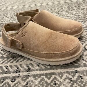 NWT Ugg Kids Size 5